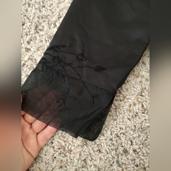 Silkland Black Button-Up Cardigan with Embroidered Details - Picture 3 of 6